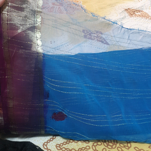 light weight sarre   without  blouse  but extra  one blouse piece   available