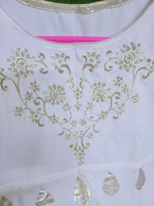 ✨Beautiful White And Golden Kurta✨