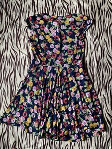 Floral Dress with Lace Collar