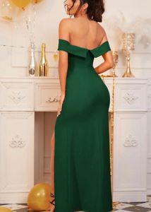 Women Solid Off-Shoulder BodyconDress
