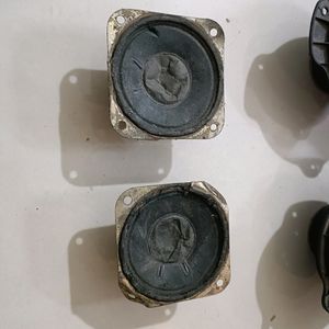2 Speakers
