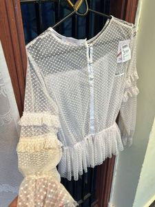 Netted Top With Tag