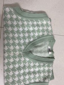 H&amp;M Houndstooth Sweater Vest