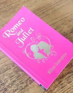 Romeo And Juliet 📚