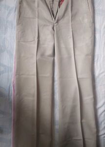 A Raymond Bell Bottom Old Money Pant