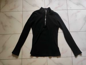 Sassafras Black Zipper Top