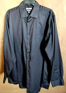 Van Heusen Men's Black Dress Shirt