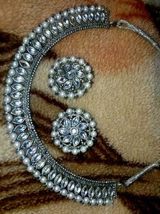 Pearl Studded Flower Earrings