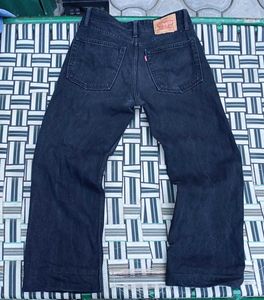 Levi&#39;s Black Straight Leg Jeans
