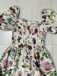Puff-sleeved Dress