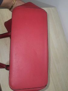 Red Handbag e2O