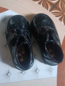 Shiny Black Dress Shoe