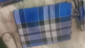 Lungie Blue Colour