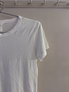 H&amp;m Tshirt