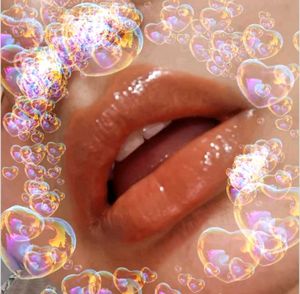 Nykaa Lip Glaze High Shine Gloss Oil