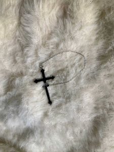 Cross Dangle Earcuff