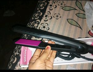 Nova NHS-900 Hair Straightener {BLACK/PINK}