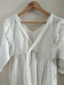 Beautiful White Top With Nice Lace Detailing