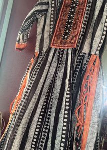 Elegant Striped Kurta set wid dupatta