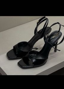 ✨ ZARA Glossy Black Strappy Heels 👠