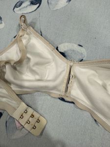Florida White Double Layered Bra