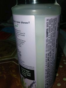 Love Beauty And Planet Lavender Shampoo (400ml).                                                                   Original Sealed Packed Not First Copy❌.                      Only For  Cash💰💵
