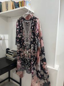 pakistani 3 piece suit embroidered