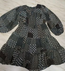 Its A Simple N Pretty Flared Midi Dress.