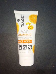 Yana Girl Dr. Pofie Fair Look Vitamin C Face Wash