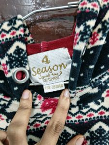 Hoodie with Reindeer i