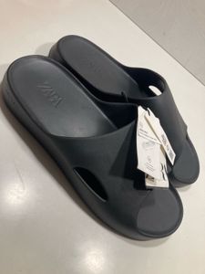 Zara Black Slides 100%ORIGNAL 💯 💯 43-Size