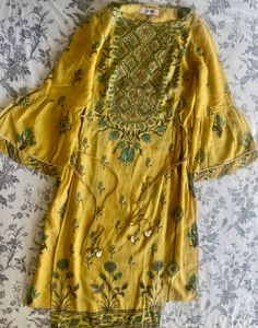 Beautiful Kurta Set With A Unique Pattern and Cut