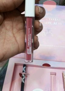 Makup Essentals Glam Box