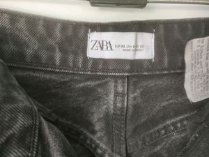 ZARA STRAIGHT FIT JEANS