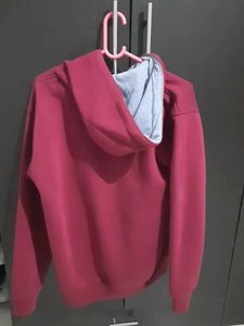 Maroon hoodie sweater