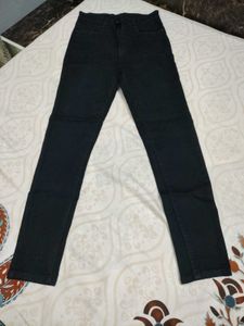 Black Skinny Jeans