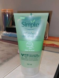 Simple Refreshing Facial Wash