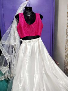 Party Wear  Lehenga  with Pink Blouse Dupatta