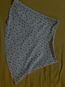 Flowy floral mini skirt