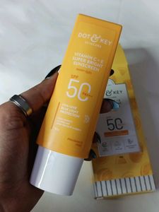 Vitamin C+E Super Bright Sunscreen