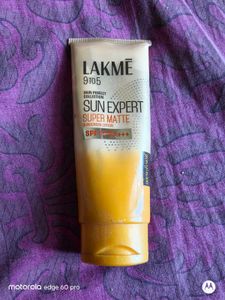 Lakme 9 To 5 Sun Screen