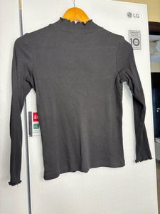 Black Long Sleeve Top