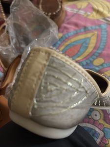 Embroidered Jutti Flats