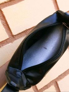 Mac Black Pouch
