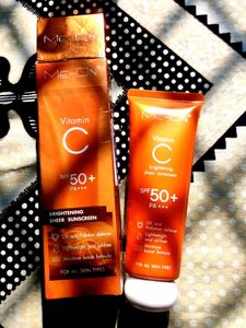 ME-ON Vitamin C Sunscreen