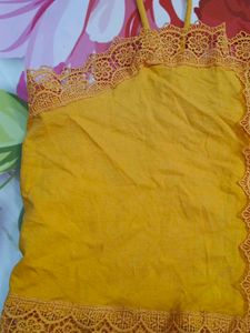 (100)Lace Trim Cami Top