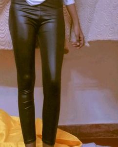 Black Glossy Skinny Fit Leather Pant🖤✨