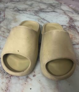 Yeezy Slides Resin
