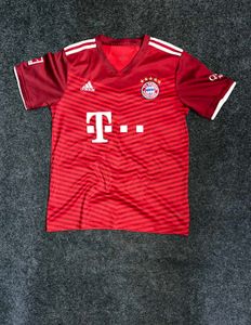 FC BAYERN FOOTBALL JERSEY