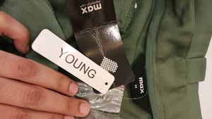 Max Trouser New Unused 30 Waist